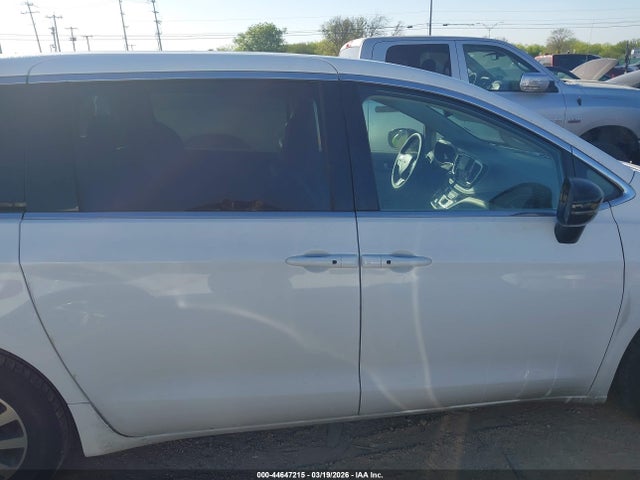 2C4RC1S79RR121837 Chrysler Pacifica Hybrid Select