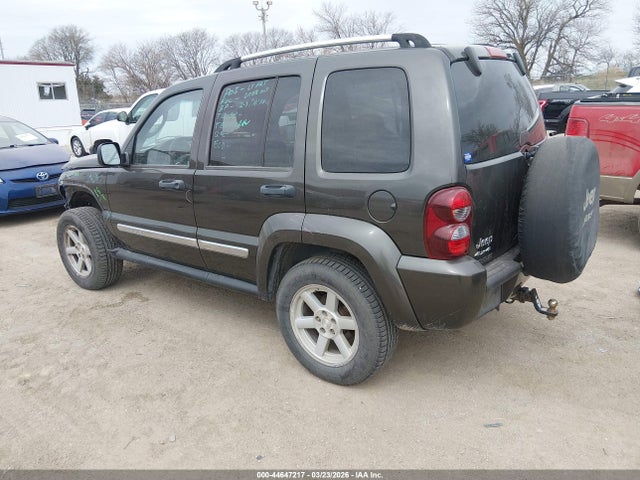 2005 JEEP LIBERTY 1J4GL58K05W572158 Photo 2