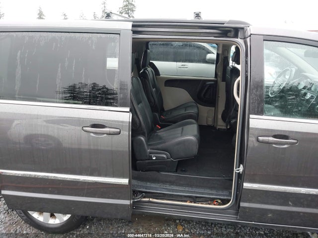 Продаж на аукціоні авто 2016 Chrysler Town & Country Touring, vin: 2C4RC1BG4GR301823, номер лоту: 44647218