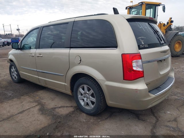 44647295 :رقم المزاد ، 2A4RR8DG1BR702978 vin ، 2011 Chrysler Town & Country Touring-l مزاد بيع