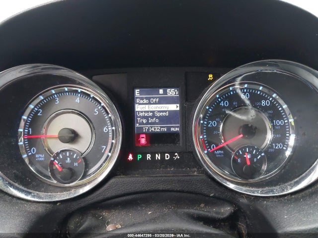 44647295 :رقم المزاد ، 2A4RR8DG1BR702978 vin ، 2011 Chrysler Town & Country Touring-l مزاد بيع