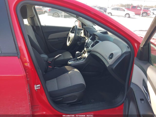 1G1PA5SH5E7138801 Chevrolet Cruze Ls Auto