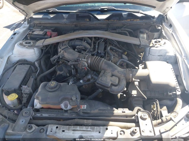 1ZVBP8EM5E5285509 Ford Mustang V6 Premium