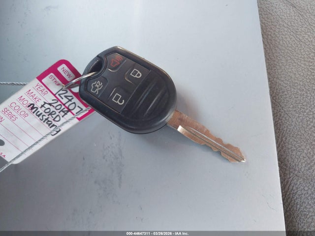 1ZVBP8EM5E5285509 Ford Mustang V6 Premium