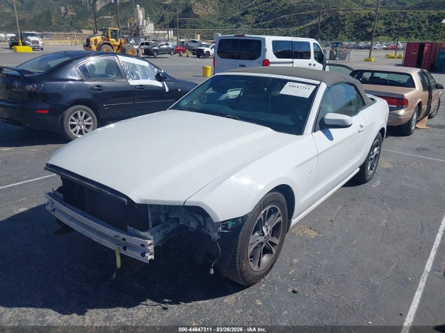 1ZVBP8EM5E5285509 Ford Mustang V6 Premium