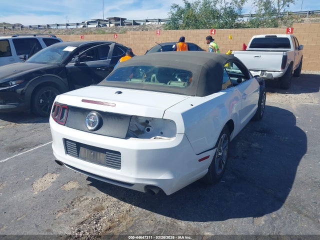 1ZVBP8EM5E5285509 Ford Mustang V6 Premium