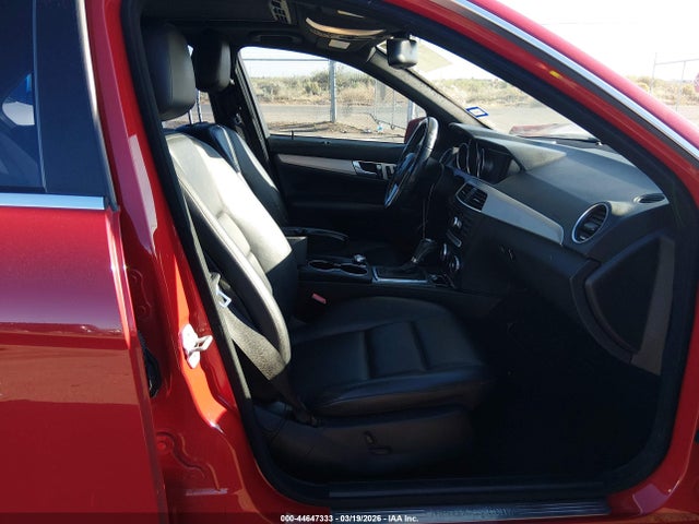 2014 MERCEDES-BENZ C 250 WDDGF4HBXER309090 Photo 4