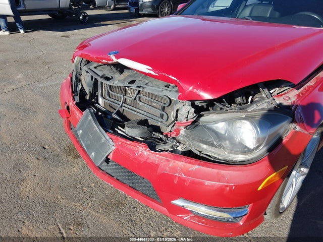 2014 MERCEDES-BENZ C 250 WDDGF4HBXER309090 Photo 5