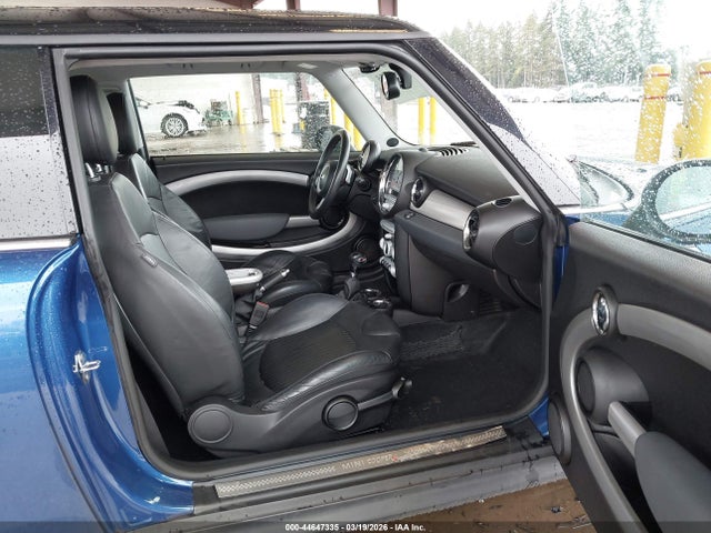 2008 MINI COOPER S WMWMF73568TV38743 Photo 4