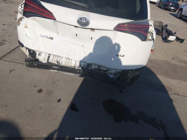Toyota Rav4 Xle 2017 JTMWFREV5HJ715864 Image 6