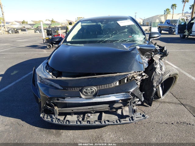 5YFVPMAE5NP299615 Toyota COROLLA LE