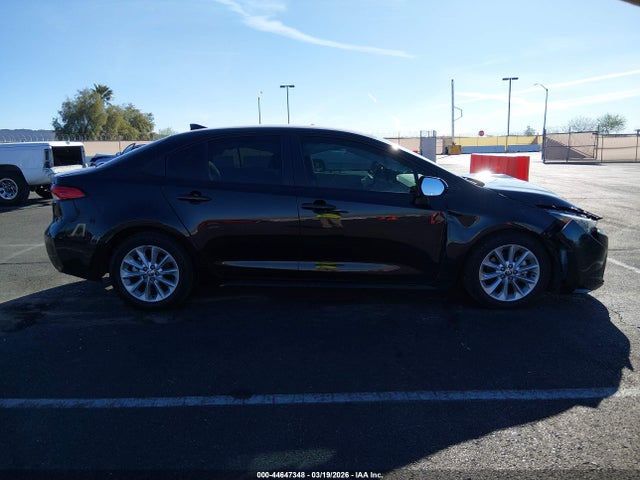 5YFVPMAE5NP299615 Toyota COROLLA LE