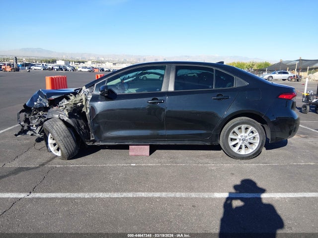 5YFVPMAE5NP299615 Toyota COROLLA LE