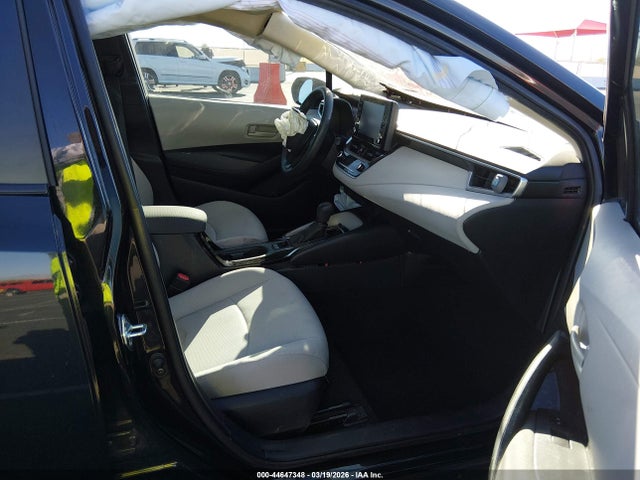 5YFVPMAE5NP299615 Toyota COROLLA LE