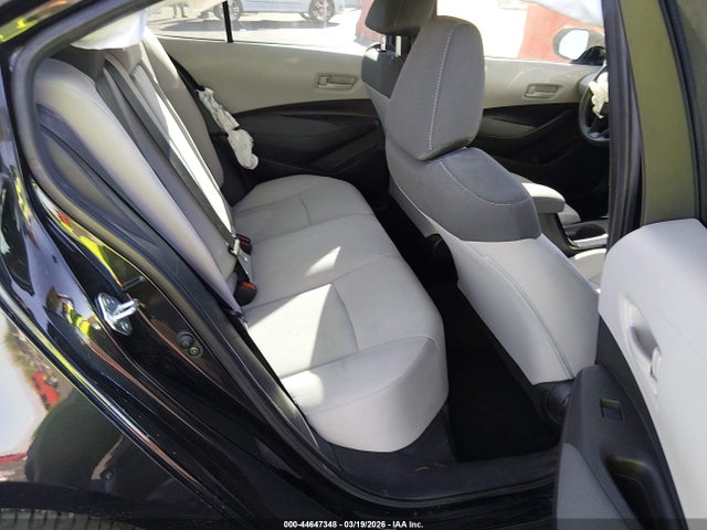 5YFVPMAE5NP299615 Toyota COROLLA LE