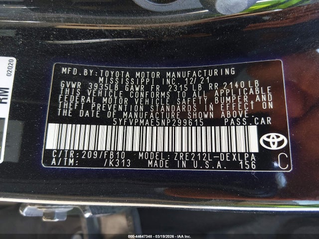 5YFVPMAE5NP299615 Toyota COROLLA LE