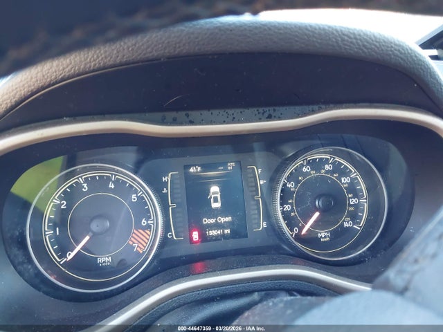 2014 Jeep Cherokee Latitude მანქანა იყიდება აუქციონზე, vin: 1C4PJMCBXEW296973, აუქციონის ნომერი: 44647359
