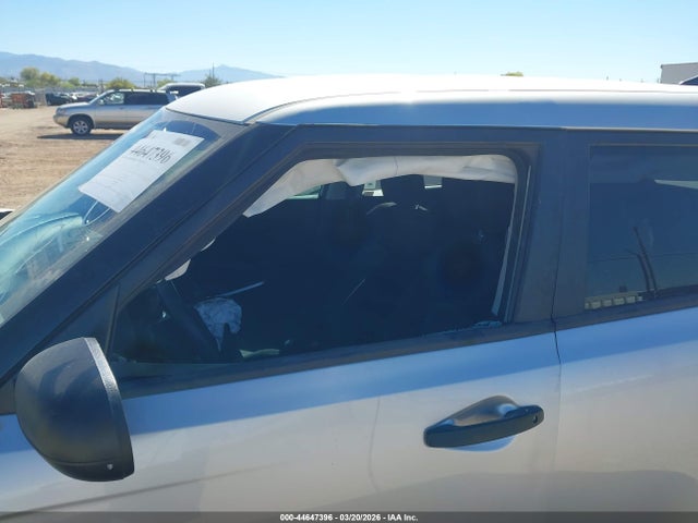 2020 Kia Soul Lx მანქანა იყიდება აუქციონზე, vin: KNDJ22AU7L7733900, აუქციონის ნომერი: 44647396