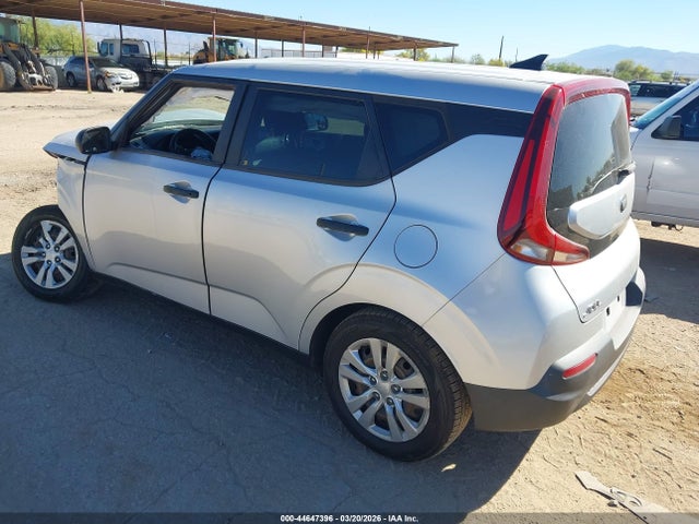 2020 Kia Soul Lx მანქანა იყიდება აუქციონზე, vin: KNDJ22AU7L7733900, აუქციონის ნომერი: 44647396