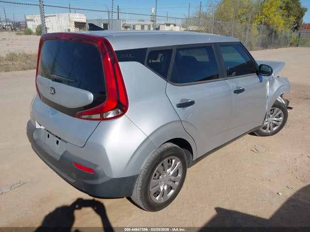 2020 Kia Soul Lx მანქანა იყიდება აუქციონზე, vin: KNDJ22AU7L7733900, აუქციონის ნომერი: 44647396