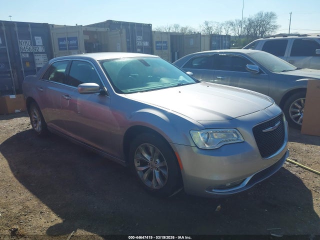 2015 Chrysler 300 Limited მანქანა იყიდება აუქციონზე, vin: 2C3CCAAG6FH873203, აუქციონის ნომერი: 44647419