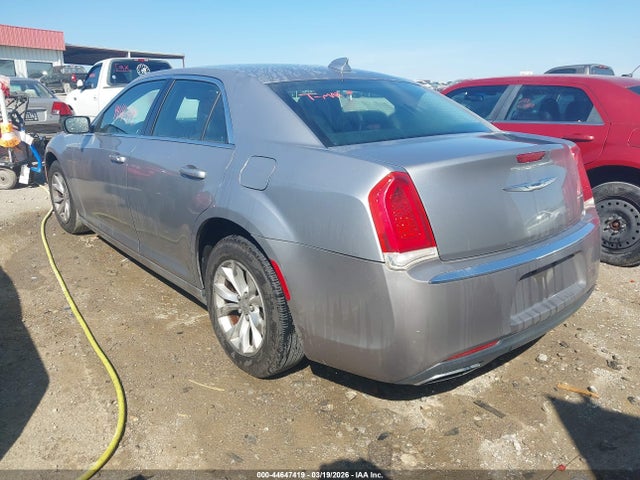 2015 Chrysler 300 Limited მანქანა იყიდება აუქციონზე, vin: 2C3CCAAG6FH873203, აუქციონის ნომერი: 44647419