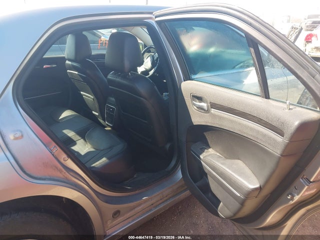 2015 Chrysler 300 Limited მანქანა იყიდება აუქციონზე, vin: 2C3CCAAG6FH873203, აუქციონის ნომერი: 44647419