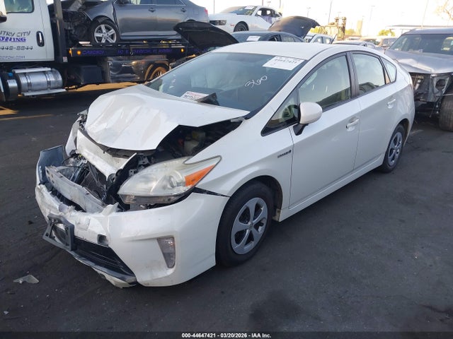 Toyota Prius Two 2014 JTDKN3DU2E1737839 Image 2
