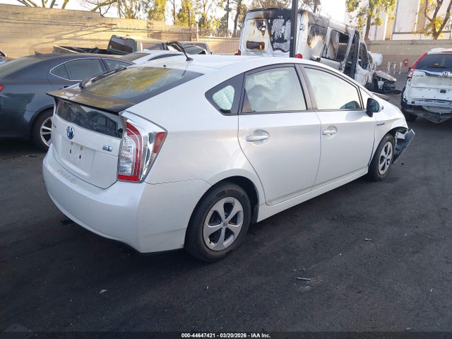 Toyota Prius Two 2014 JTDKN3DU2E1737839 Image 4
