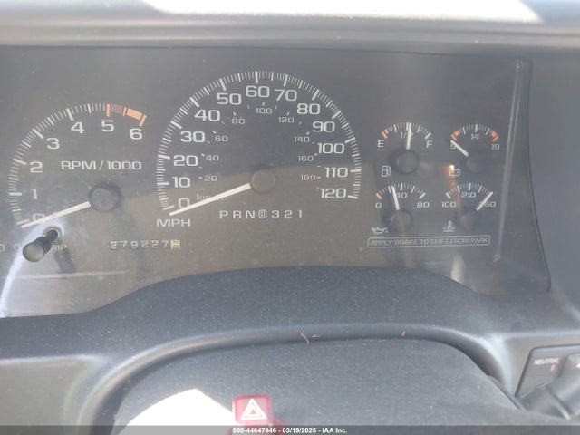 2000 Gmc Yukon Denali მანქანა იყიდება აუქციონზე, vin: 1GKEK13R3YR143102, აუქციონის ნომერი: 44647446