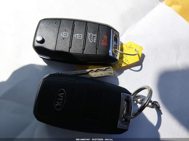 KNDPB3ACXG7812569 KIA Sportage Lx