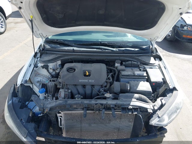 5NPD84LF1JH253205 Hyundai ELANTRA SEL