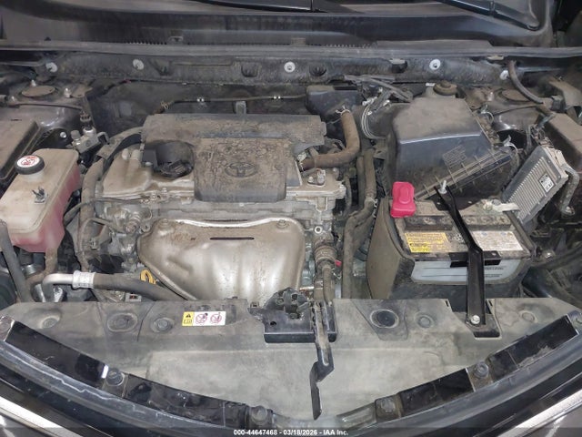 JTMBFREV2JJ225676 Toyota RAV4 LE