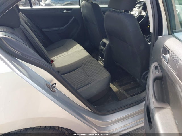 3VW2K7AJ3EM215201 Volkswagen Jetta 2.0l S