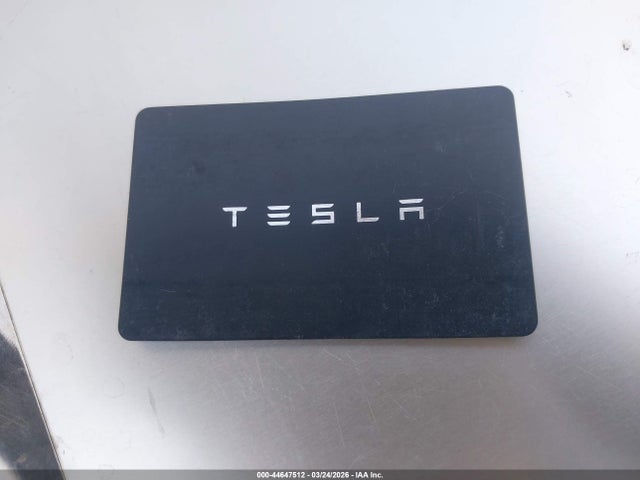 2021 Tesla Model 3 Standard Range Plus Rear-wheel Drive მანქანა იყიდება აუქციონზე, vin: 5YJ3E1EA9MF992426, აუქციონის ნომერი: 44647512