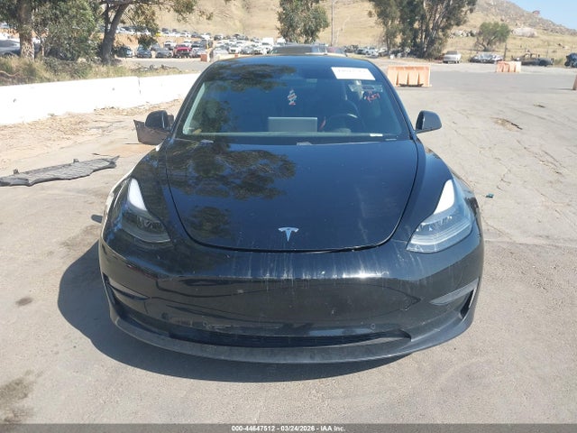 2021 Tesla Model 3 Standard Range Plus Rear-wheel Drive მანქანა იყიდება აუქციონზე, vin: 5YJ3E1EA9MF992426, აუქციონის ნომერი: 44647512