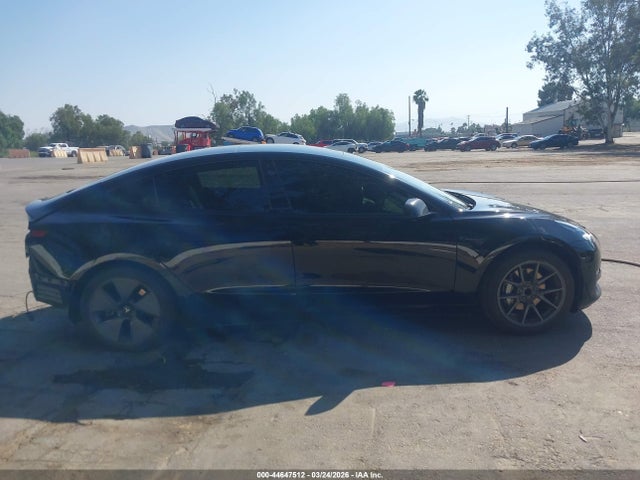 2021 Tesla Model 3 Standard Range Plus Rear-wheel Drive მანქანა იყიდება აუქციონზე, vin: 5YJ3E1EA9MF992426, აუქციონის ნომერი: 44647512