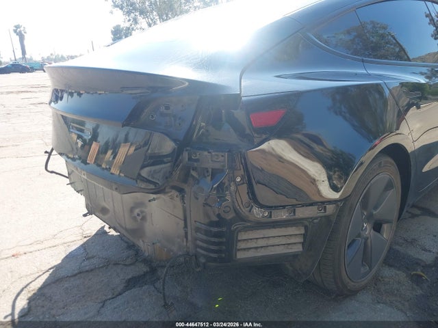 2021 Tesla Model 3 Standard Range Plus Rear-wheel Drive მანქანა იყიდება აუქციონზე, vin: 5YJ3E1EA9MF992426, აუქციონის ნომერი: 44647512