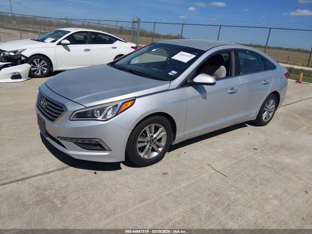 Hyundai SONATA SE 2015 5NPE24AF9FH024688 Image 2