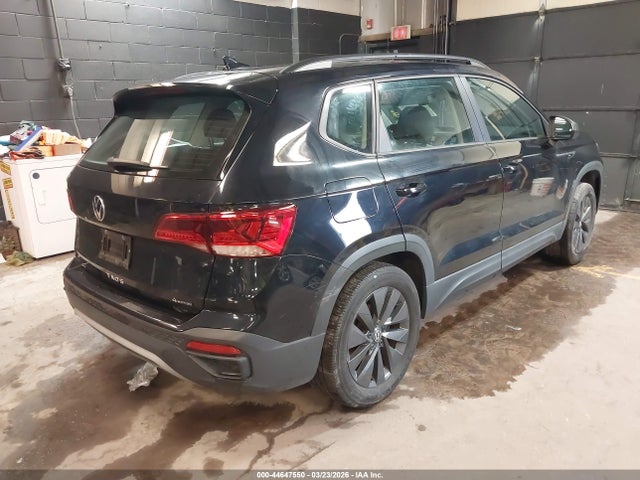 44647550 :رقم المزاد ، 3VVMX7B25NM010176 vin ، 2022 Volkswagen Taos 1.5t S مزاد بيع