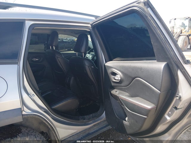 Продажа на аукционе авто 2019 Jeep Cherokee Trailhawk 4x4, vin: 1C4PJMBX4KD313707, номер лота: 44647562