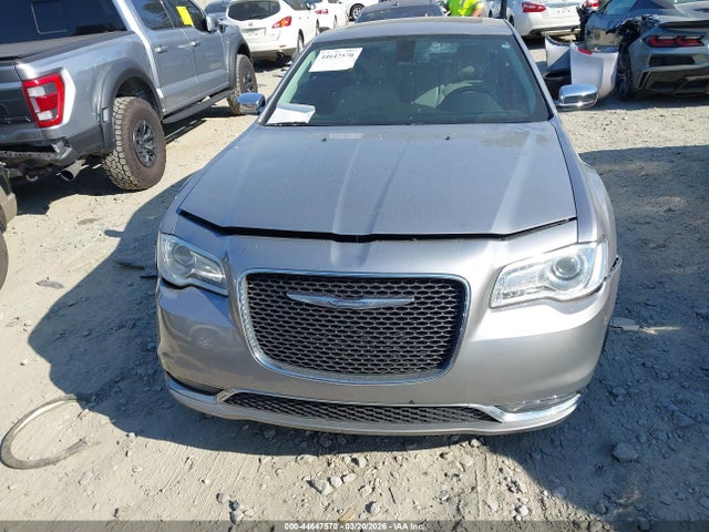 2017 Chrysler 300c მანქანა იყიდება აუქციონზე, vin: 2C3CCAEGXHH565044, აუქციონის ნომერი: 44647570