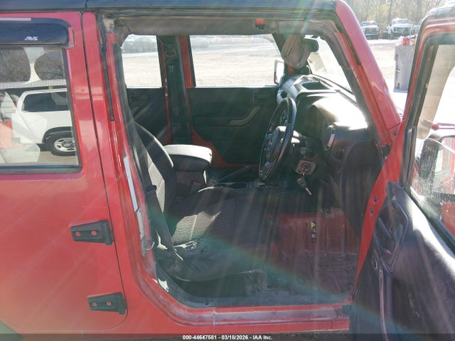 2011 JEEP WRANGLER UNLIMITED 1J4BZ3H10BL602602 Photo 4