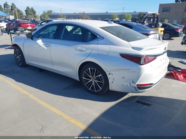 44647590 :رقم المزاد ، 58ADA1C11RU052644 vin ، 2024 Lexus Es 300h مزاد بيع