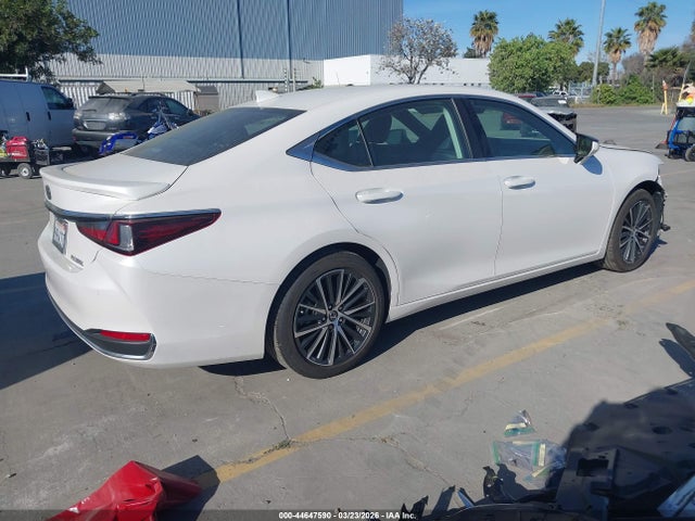 44647590 :رقم المزاد ، 58ADA1C11RU052644 vin ، 2024 Lexus Es 300h مزاد بيع