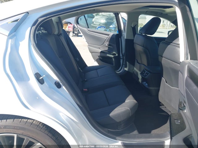 44647590 :رقم المزاد ، 58ADA1C11RU052644 vin ، 2024 Lexus Es 300h مزاد بيع