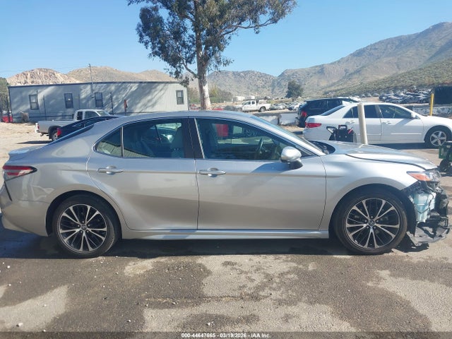 4T1B11HKXJU085453 Toyota CAMRY SE