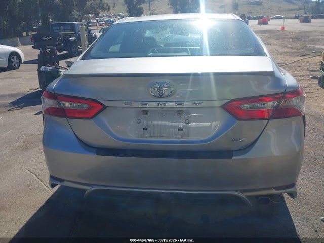 4T1B11HKXJU085453 Toyota CAMRY SE