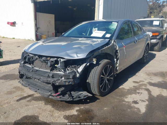 4T1B11HKXJU085453 Toyota CAMRY SE