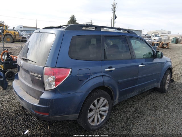 2013 SUBARU FORESTER JF2SHAEC2DH417607 Photo 3